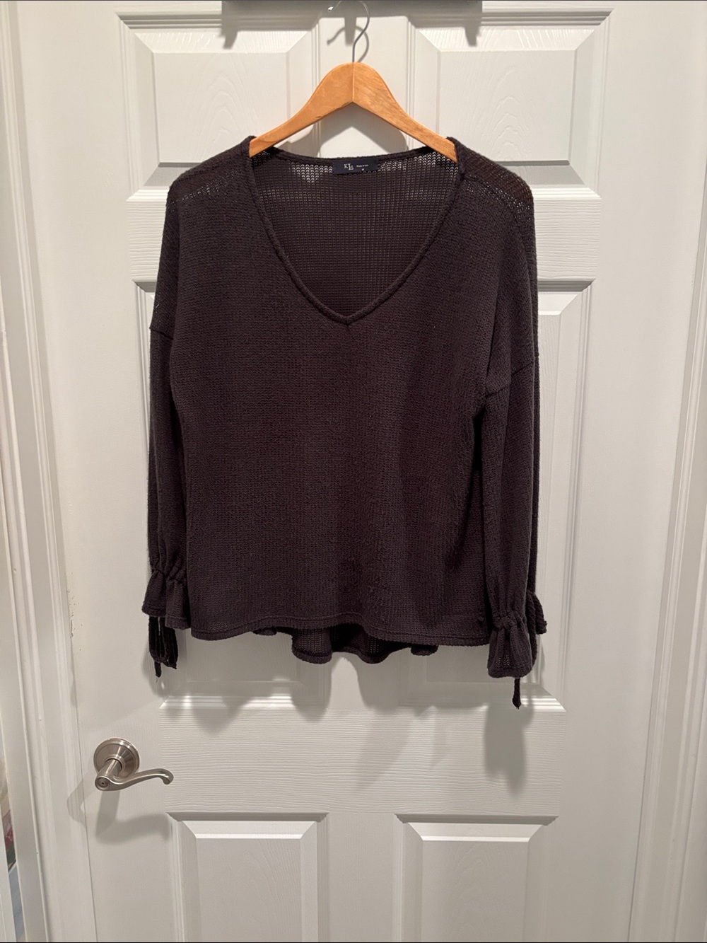 Vince Black V-Neck Knit Thermal Tie-Cuff Sweatshirt